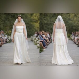 Strapless Ivory Wedding Gown with Veil